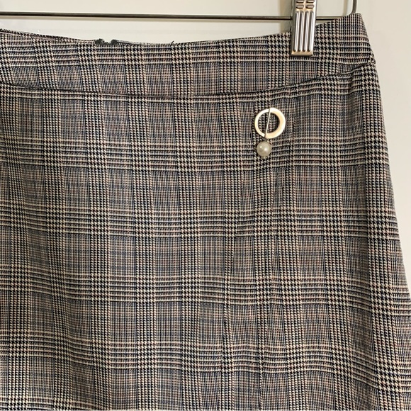 Brown Plaid Mini Skirt - Picture 2 of 9